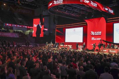 Özgür Özel, yeniden CHP Genel Başkanı seçildi