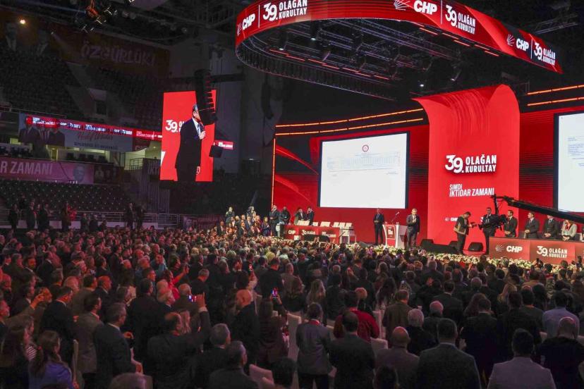 Özgür Özel, yeniden CHP Genel Başkanı seçildi