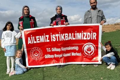 Paraşütle "Ailemiz istikbalimizdir" mesajı verildi