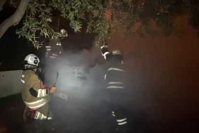 Park halindeki otomobil alevlere teslim oldu