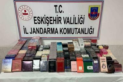 Piyasa değeri 450 bin TL olan 150 adet faturasız parfüm ele geçirildi