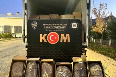 Polis yaklaşık 3 ton kaçak tütün ele geçirdi