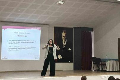 Rehber öğretmenlere afet ve acil durumlarda psikososyal destek hakkında eğitim verildi