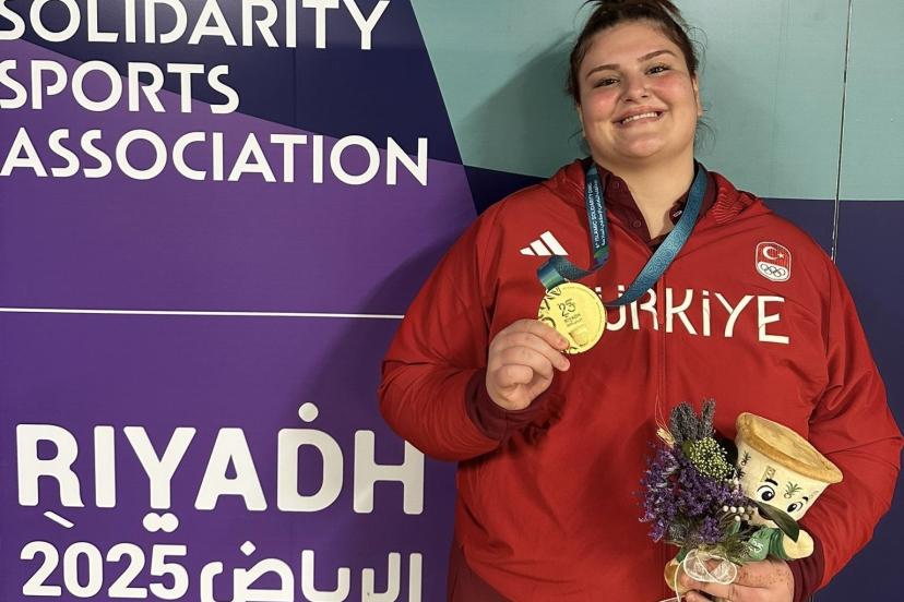 Rektör Kibar’dan judonun altın kızı Hilal Öztürk’e tebrik