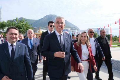 Sağlık Bakanı Memişoğlu: "Sağlıkta son 25 yılda Cumhurbaşkanımızın liderliğinde çok şey yaptık, çok şey ürettik. Daha çok üreteceğiz’’