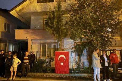Sakaryalı şehidin baba ocağına Türk bayrağı asıldı