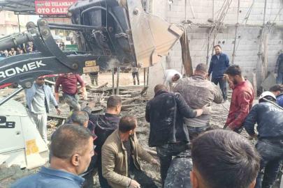 Şanlıurfa’da 2 katlı inşaatta göçük: 5 işçi altında kaldı