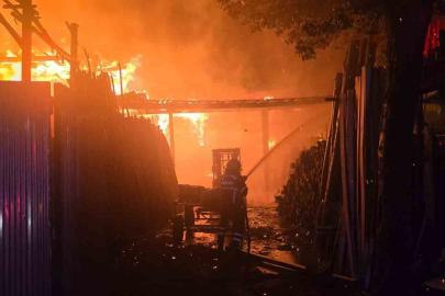 Şanlıurfa’da iş yerinde korkutan yangın