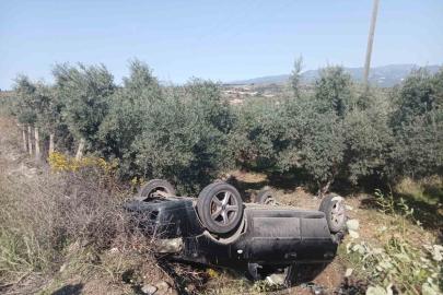 Şarampole yuvarlanan otomobildeki anne ve 5 yaşındaki çocuğu yaralandı