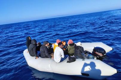 Seferihisar açıklarında 32 göçmen kurtarıldı