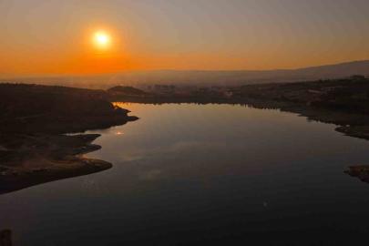 Şehir merkezine birkaç kilometre uzaklıkta: Gün batımı manzarasıyla mest ediyor