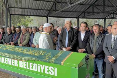 Seydikemer’de zehirlenme şüphesiyle hayatını kaybeden genç kız son yolculuğuna uğurlandı