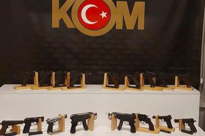 Silah tacirleri yakalandı