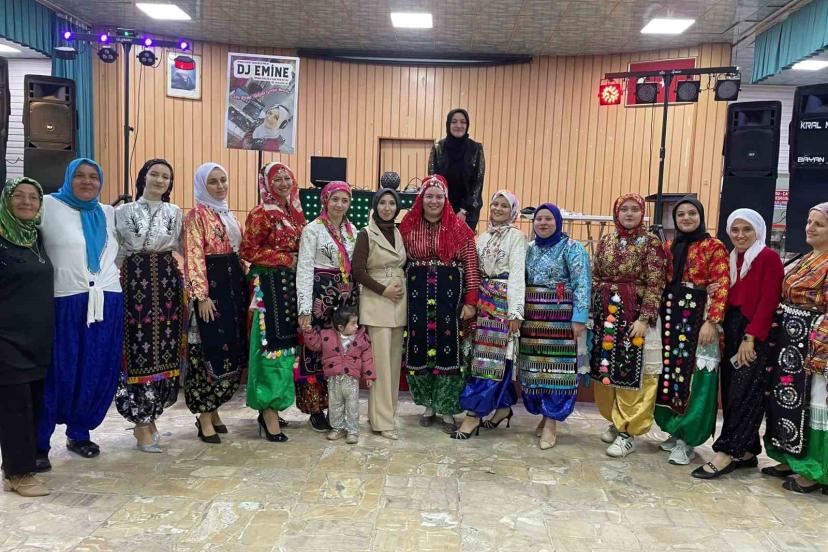 Simavlı kadınların "Üç Etek Gecesi" ilgi gördü