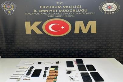 Sınava düzenekle girmeye çalışan 5 şahıs yakalandı