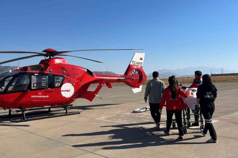 Şırnak’ta 16 yaşındaki hasta için helikopter ambulans havalandı