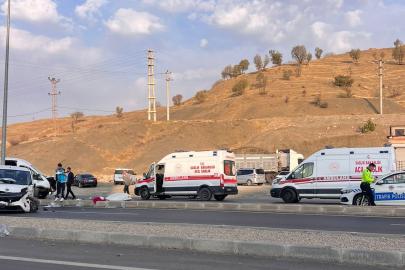 Şırnak’ta minibüsü ile hafif ticari araç çarpıştı: 19 yaralı