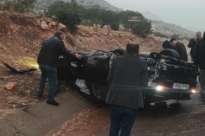 Şırnak’ta otomobil takla attı: 2 yaralı