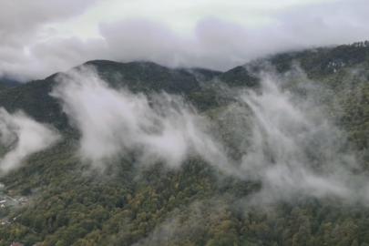Sis bulutlarıyla kaplanan Çankırı’da mest eden görüntüler
