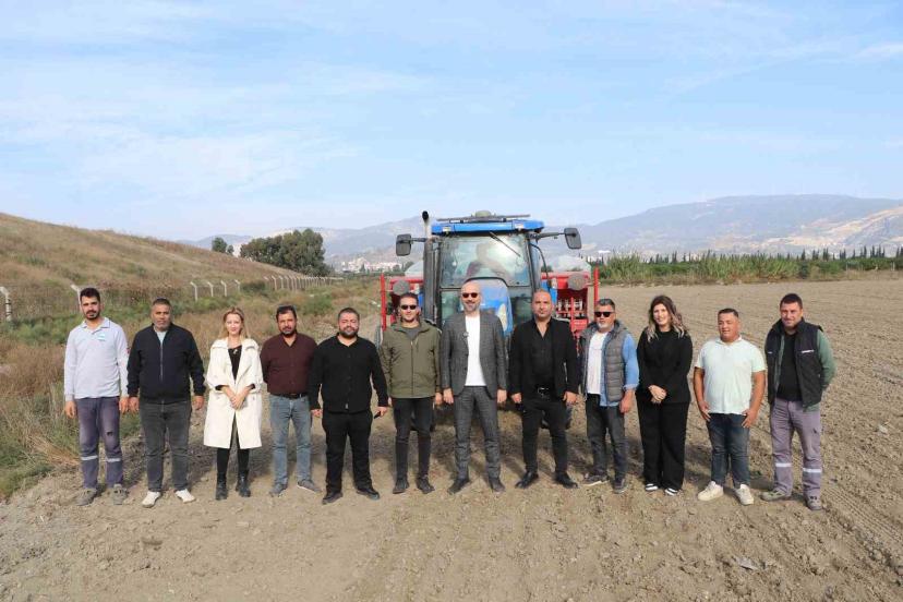 Söke Belediyesi’nin buğday tohumları bereket için yeniden toprakla buluştu