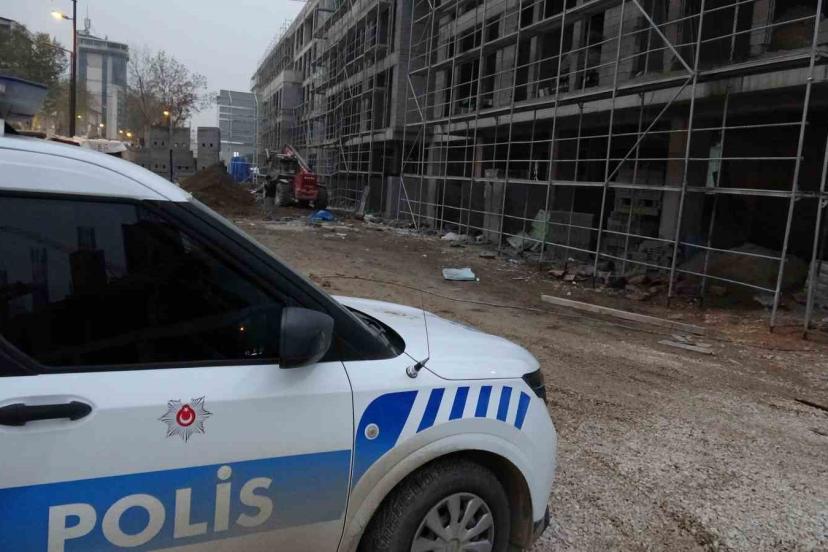 Spiral makinesiyle elini kesen işçi yaralandı