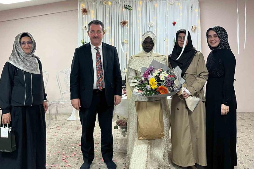 Sudanlı Tıp Fakültesi öğrencisi okulunu dondurup 8 ayda hafız oldu