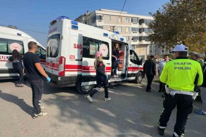 SUV araç ile otomobil çarpıştı: 2’si çocuk 4 yaralı