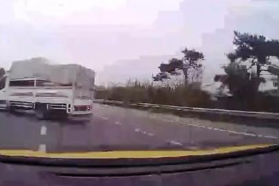 Taksi şoförü, 6 kişinin canını ustaca manevrayla kurtardı: O anlar kamerada