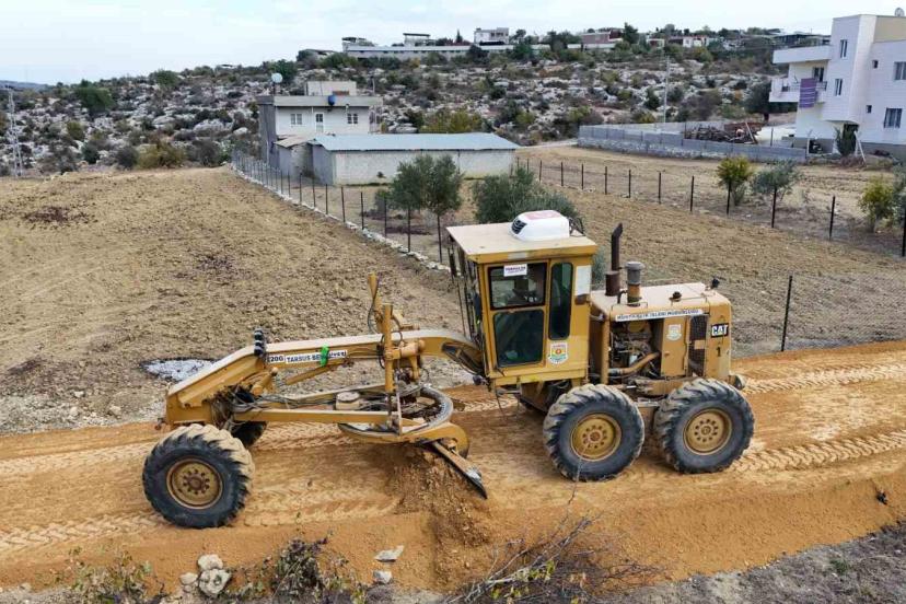 Tarsus’ta iki mahallede yol çalışmaları tamamlandı