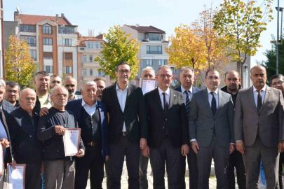 Tavşanlı Küçük Sanayi Sitesi’nde tapu sevinci