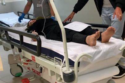 Telefonunu şarj takarken, akıma kapıldı