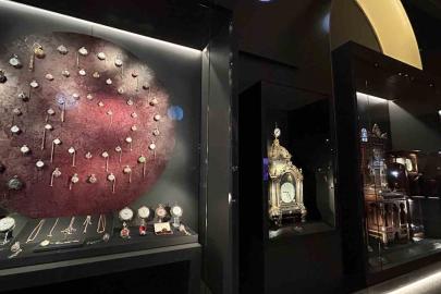 Topkapı Sarayı’nın dünyaca ünlü saat koleksiyonunun kapıları vatandaşların ziyaretine açıldı