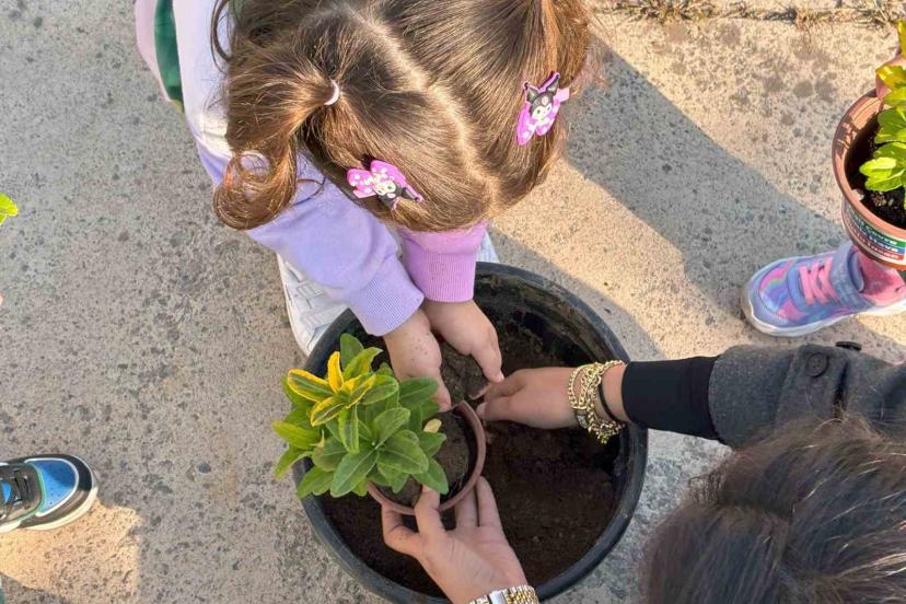 Toprağa dokunan minik eller Sakarya’da umudu ekti