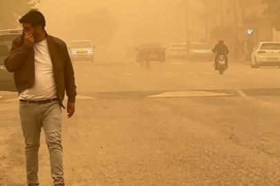 Toz bulutu Şanlıurfa semalarını kapladı