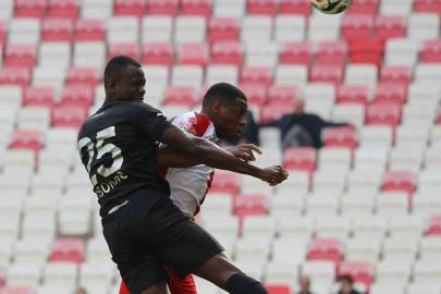 Trendyol 1. Lig: Özbelsan Sivasspor: 3 - Manisa FK: 2