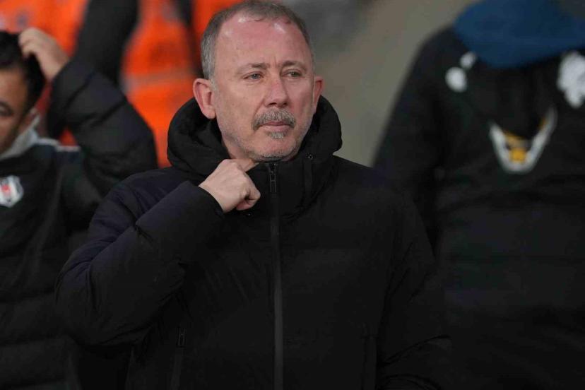 Trendyol Süper Lig: Fatih Karagümrük: 0 - Beşiktaş: 0 (Maç devam ediyor)