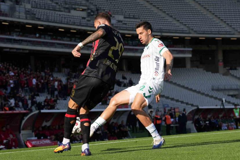 Trendyol Süper Lig: Fatih Karagümrük: 0 - Konyaspor: 0 (Maç devam ediyor)