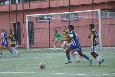 Turkcell Kadın Futbol Süper Ligi: Hakkarigücü: 0 - Fenerbahçe: 2