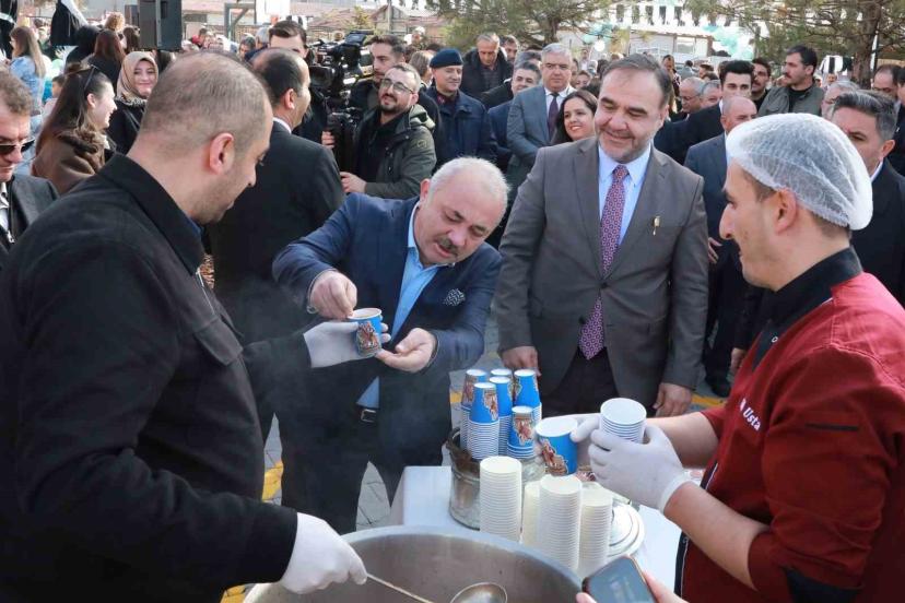 Türkiye’nin dört bir yanından Çankırı’ya gelen vatandaşlar Keloğlan tarhanasına hayran kaldı
