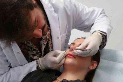 Tuzla Devlet Hastanesi’nde yapay zekâ destekli estetik cerrahi dönemi başladı