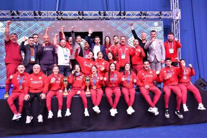 U23 Avrupa Boks Şampiyonası’nda millilerden tarihi zafer