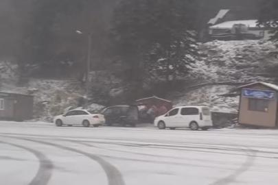 Uludağ’da kar yağışı etkisini gösterdi