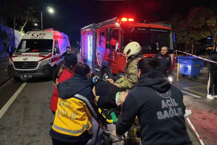 Üsküdar’da zincirleme kaza: Tofaş marka araç hurdaya döndü