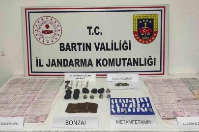 Uyuşturucu satıcısından 133 bin lira ele geçirildi