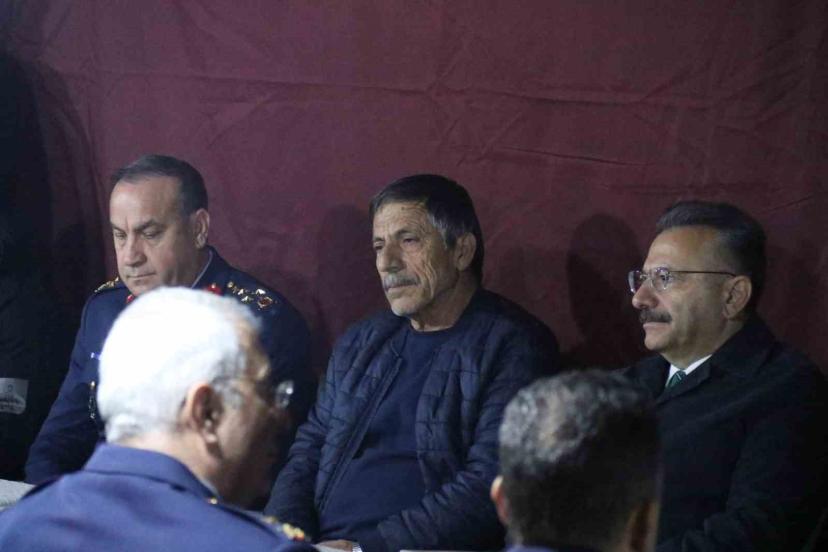 Vali Aksoy, şehit Üsteğmen Emre Mercan’ın baba ocağını ziyaret etti