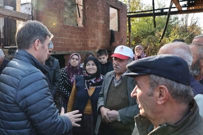 Vali Bakan açıkladı: Yaşlı çiftin yanan evleri el birliğiyle yeniden inşa edilecek