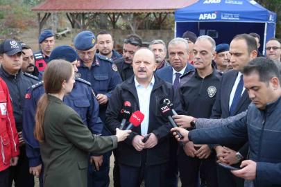 Vali Dallı’dan kayıp anne ve oğlu hakkında açıklama: "Tüm ihtimalleri değerlendiriyoruz"