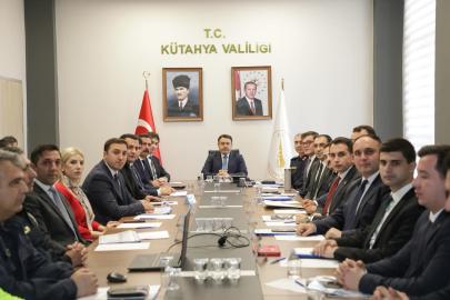 Vali Işın: "Vatandaşlarımızın güvenliği için gece gündüz demeden çalışmayı sürdüreceğiz"