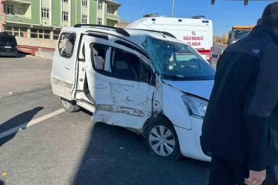 Van’da trafik kazası: 3 yaralı