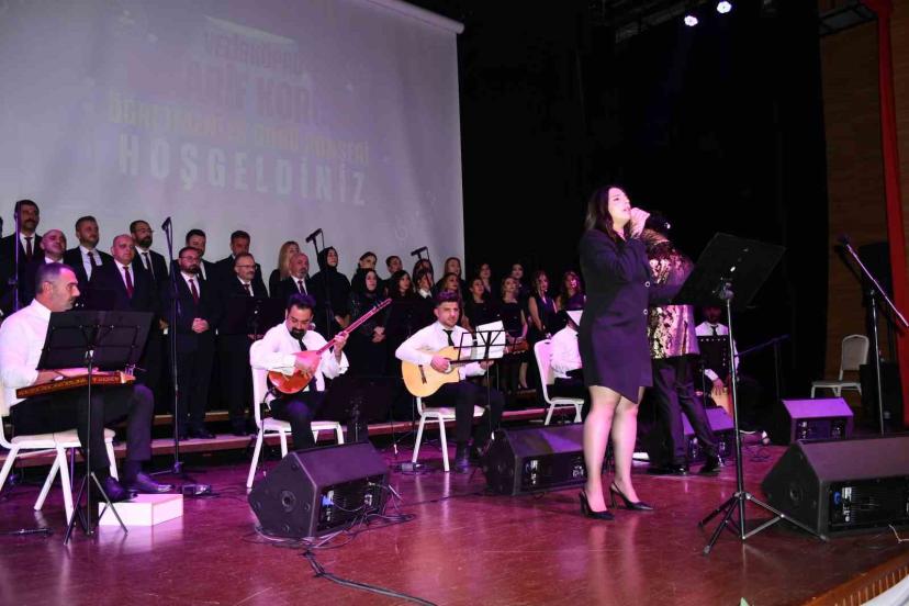 Vezirköprü’de 24 Kasım’a özel Maarif Korosu konseri